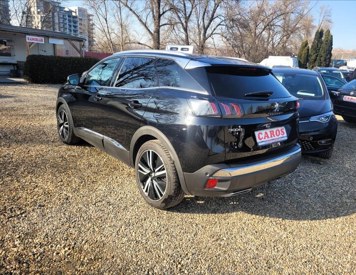 Peugeot 3008 SUV 1,6 l 133 kw