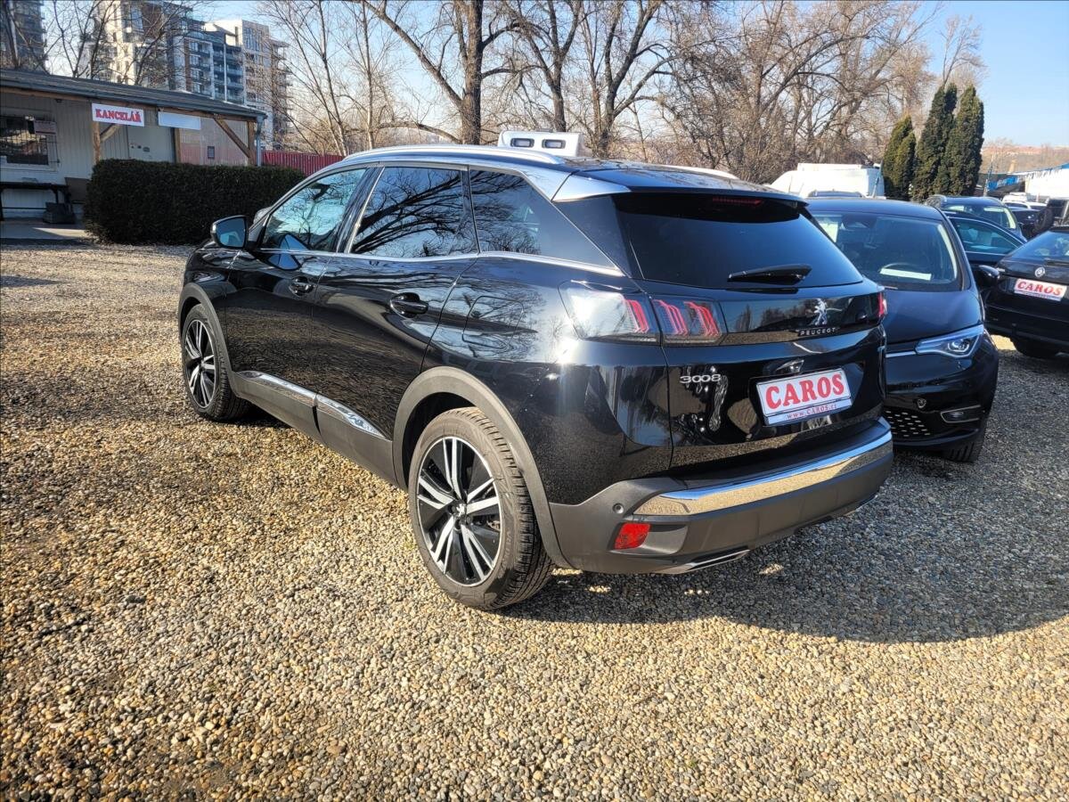 Peugeot 3008 SUV 1,6 l 133 kw