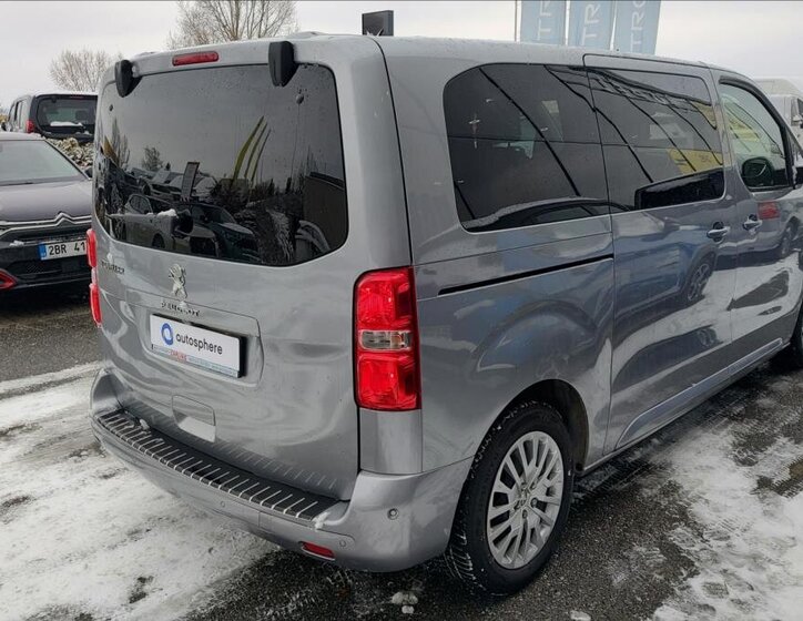 Peugeot Traveller 3