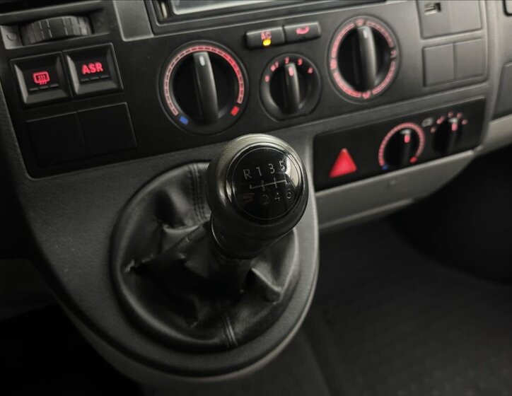 Volkswagen Transporter 15