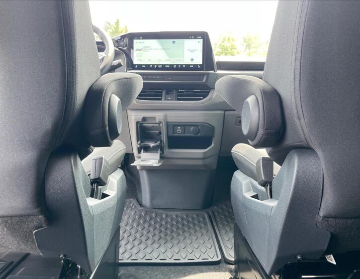 Volkswagen Caravelle 18