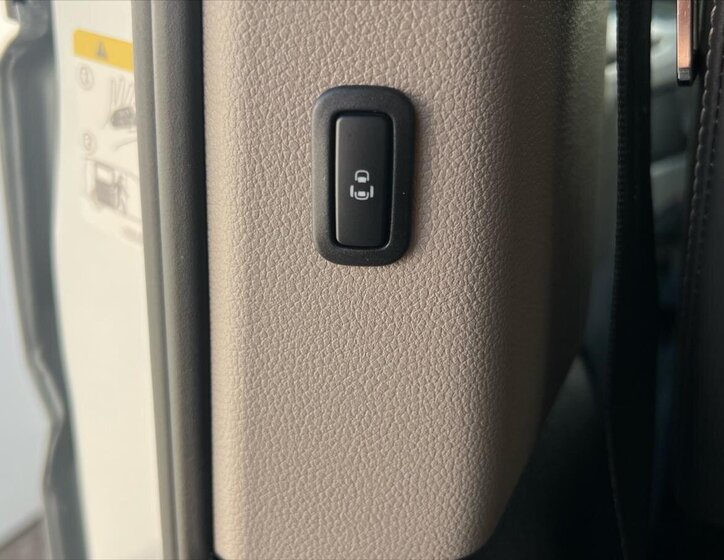 Volkswagen Multivan 27