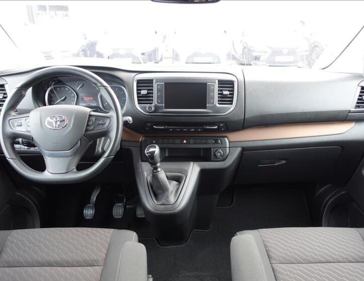 Toyota ProAce Verso 9