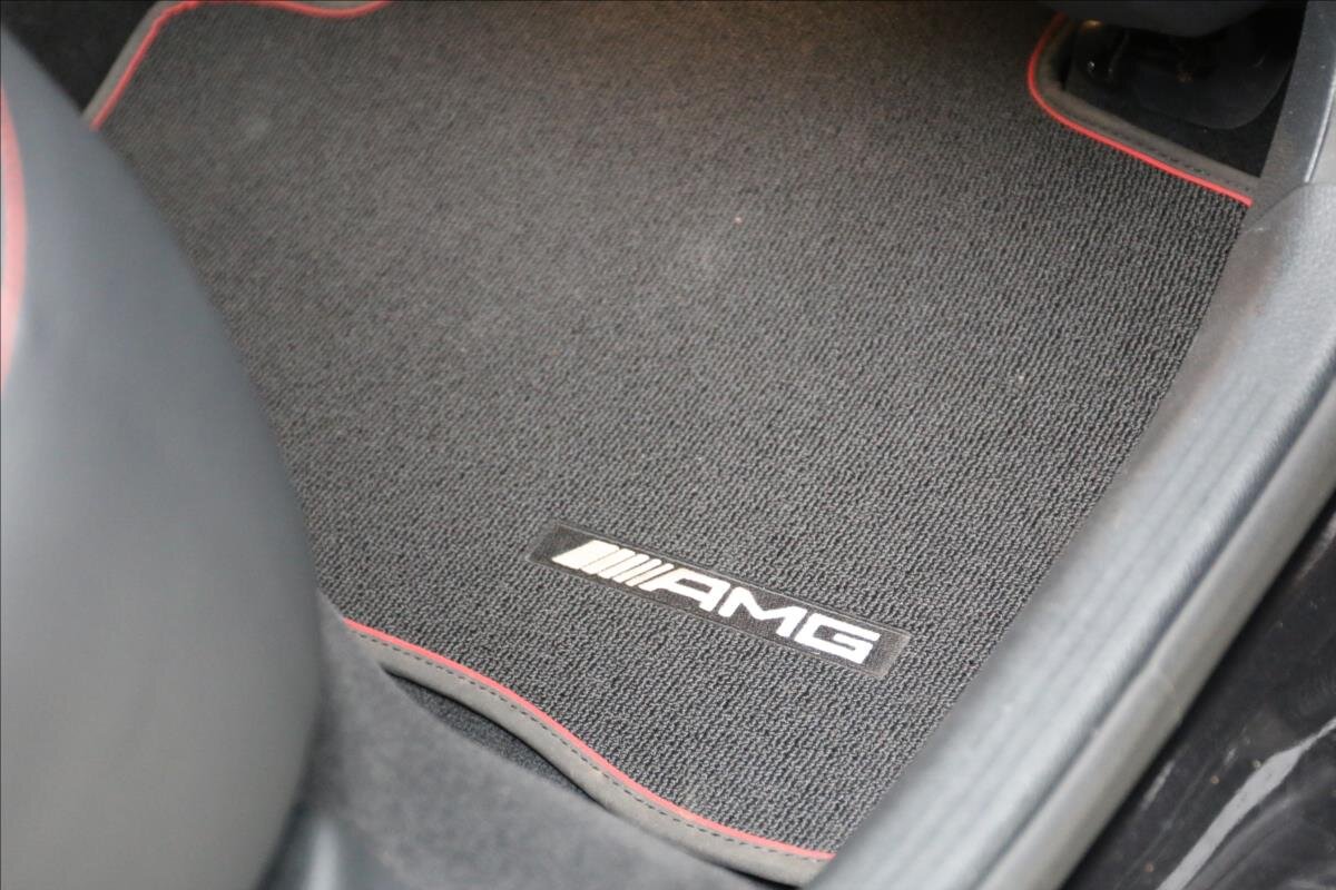 Mercedes-Benz GLC SUV 3,0 l 270 kw