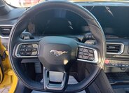 Ford Mustang Kupé 5,0 l 328 kw