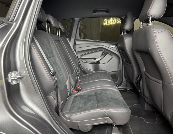 Ford Kuga SUV 2,0 l 178 kw