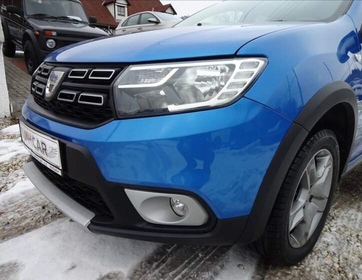 Dacia Sandero Hatchback 898,0 66 kw
