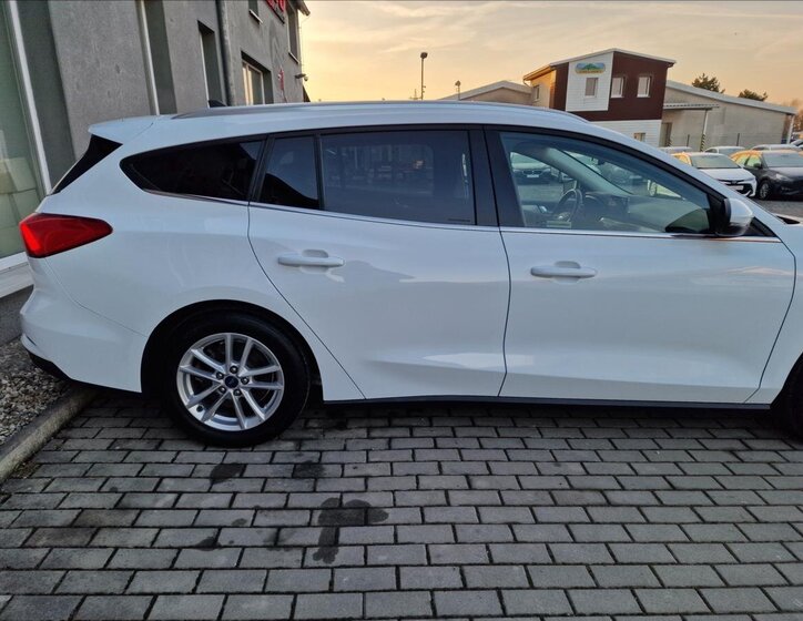 Ford Focus Kombi 1,5 l 88 kw