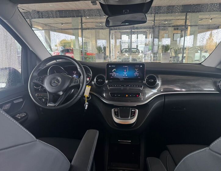 Mercedes-Benz Třídy V 12