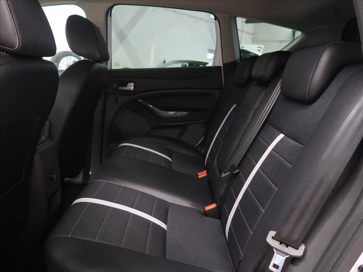 Ford Kuga SUV / Terénní 2,0 l 103 kw