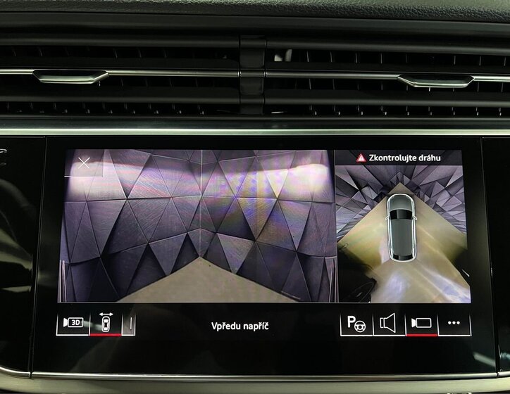 Audi Q8 SUV 3,0 l 210 kw