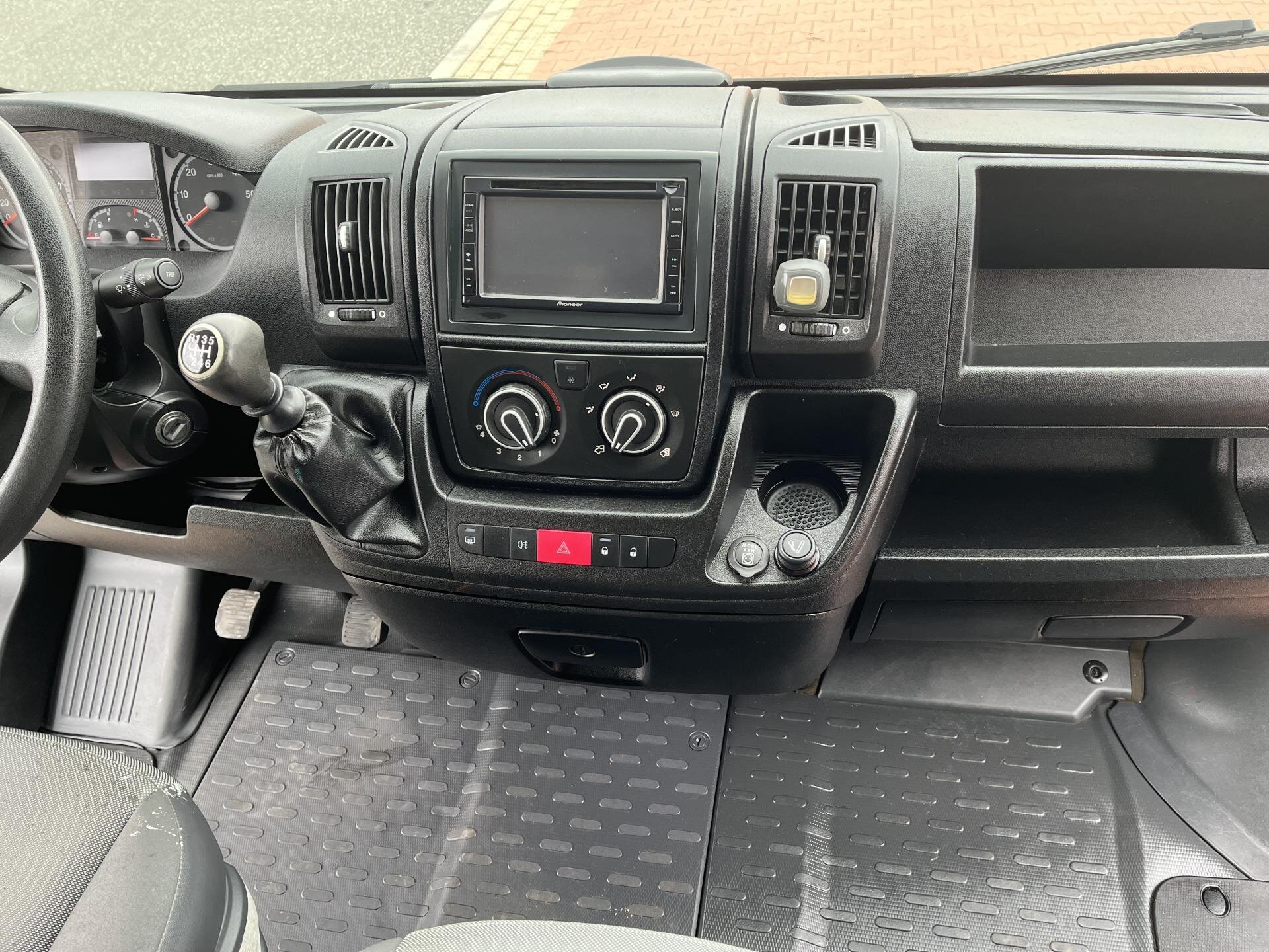 Peugeot Boxer Skříň 2,2 l 81 kw