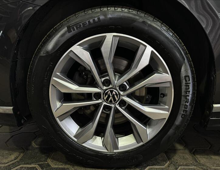 Volkswagen Passat 42