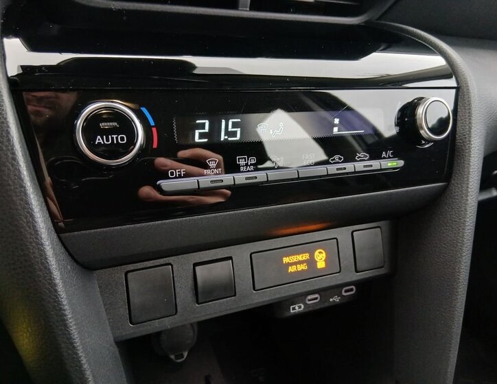 Toyota Yaris Cross SUV 1,5 l 68 kw