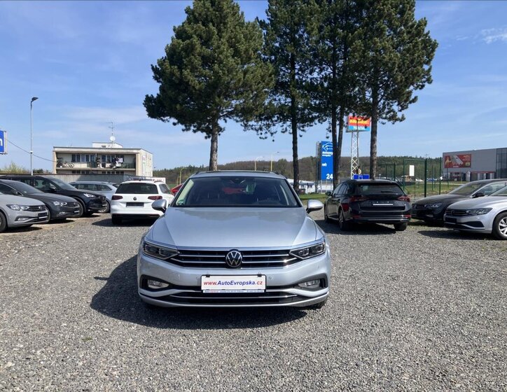 Volkswagen Passat Kombi 2,0 l 110 kw