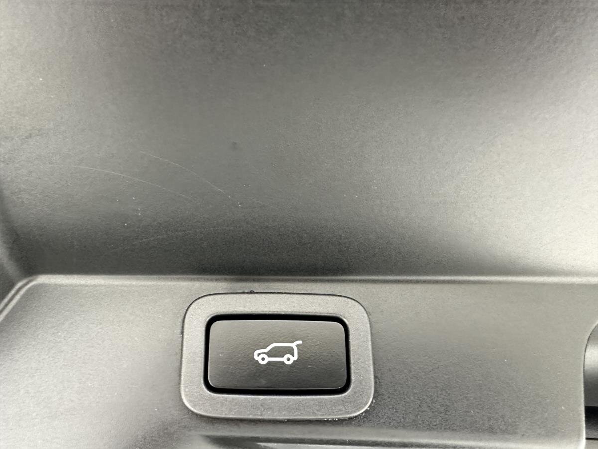 Land Rover Range Rover SUV 4,4 l 250 kw