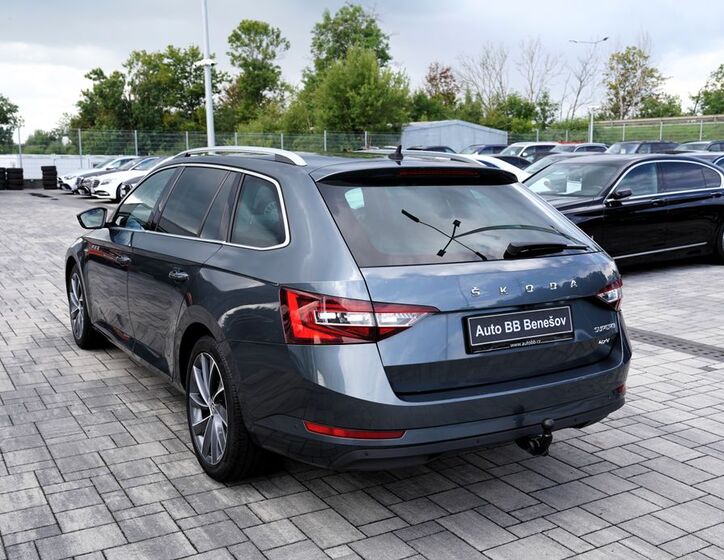 Škoda Superb 4