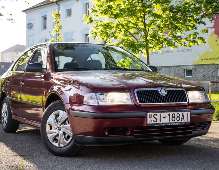 Škoda Octavia Sedan / Limuzína 1,6 l 55 kw