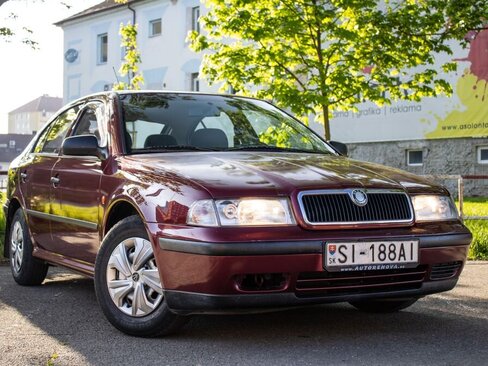 Škoda Octavia Sedan / Limuzína 1,6 l 55 kw
