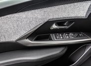 Peugeot 5008 SUV 1,2 l 0