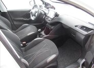 Peugeot 208 Hatchback 1,2 l 60 kw