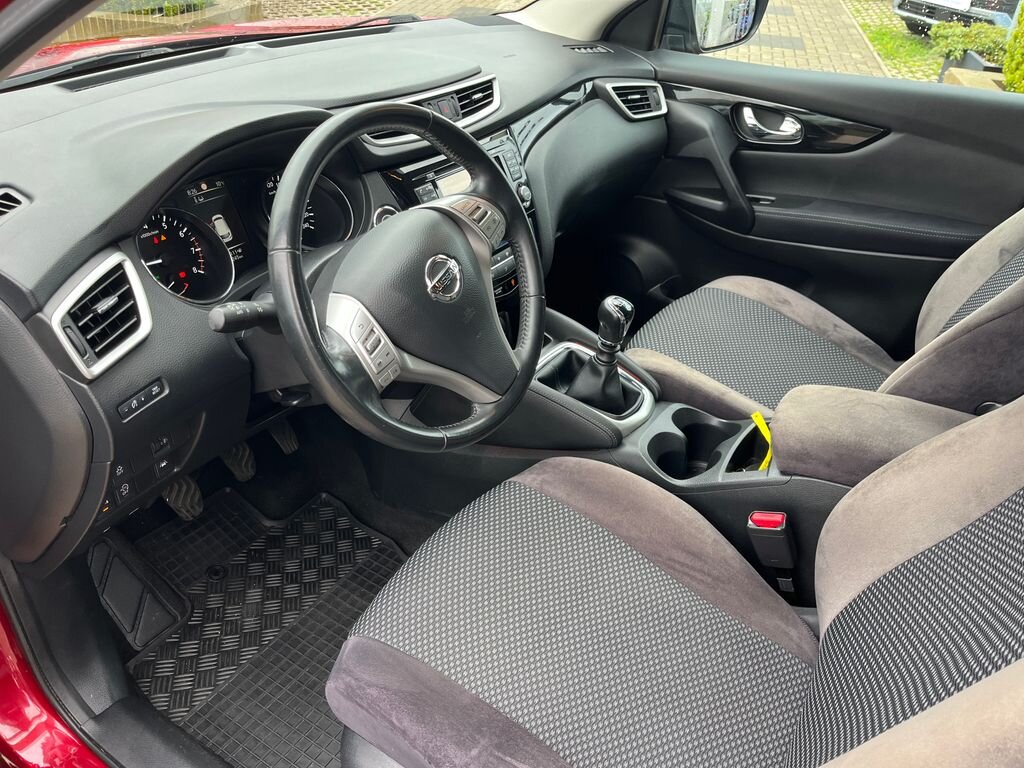 Nissan Qashqai SUV / Terénní 1,6 l 120 kw
