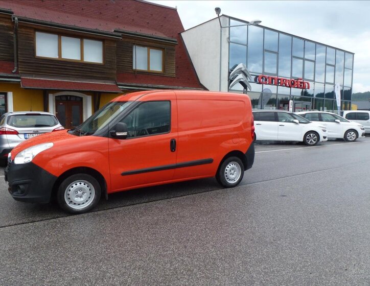 Opel Combo Skříň 1,2 l 66 kw