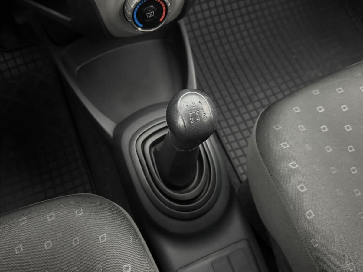 Toyota Yaris Hatchback 1,3 l 64 kw