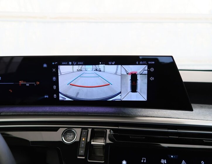 Peugeot 5008 SUV 1,2 l 100 kw