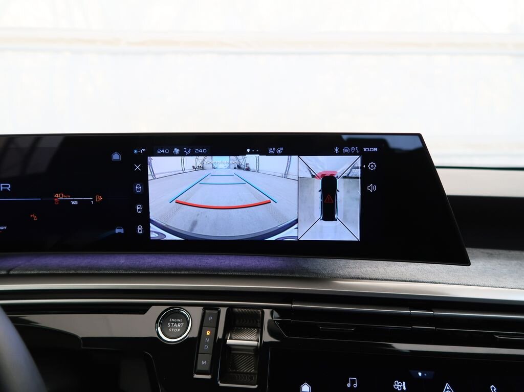 Peugeot 5008 SUV 1,2 l 100 kw