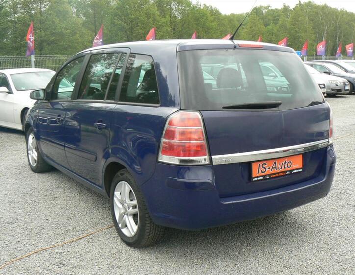 Opel Zafira 4