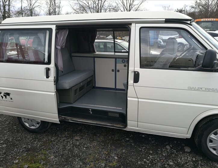 Volkswagen Ostatní Ostatní 2,4 l 57 kw