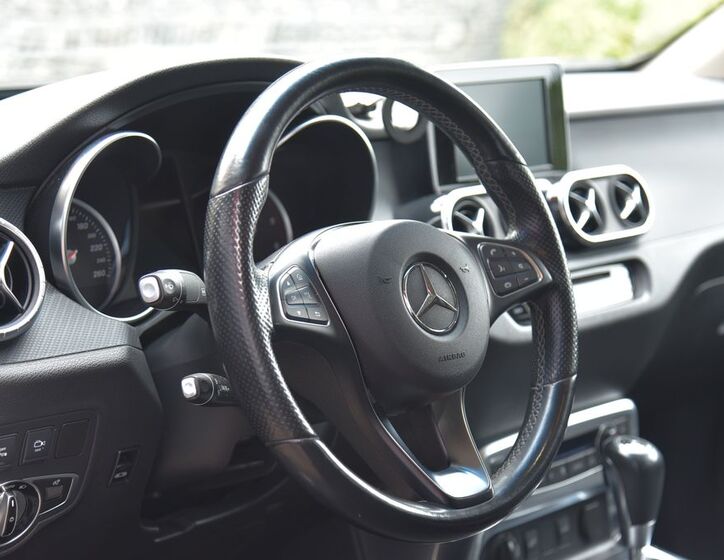 Mercedes-Benz Třídy X 16