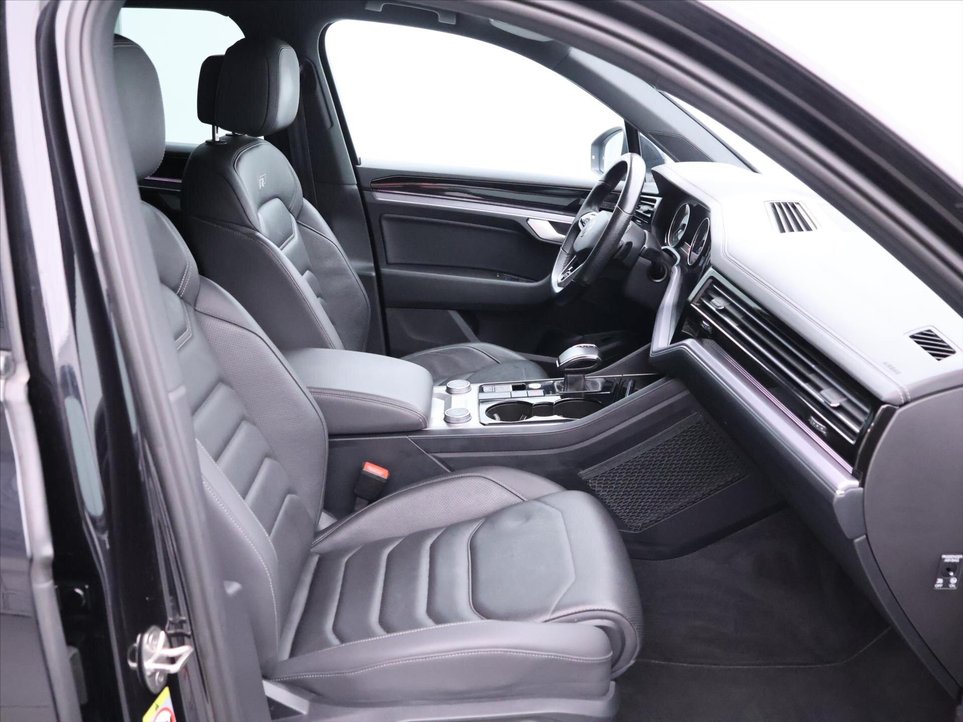 Volkswagen Touareg SUV / Terénní 3,0 l 210 kw