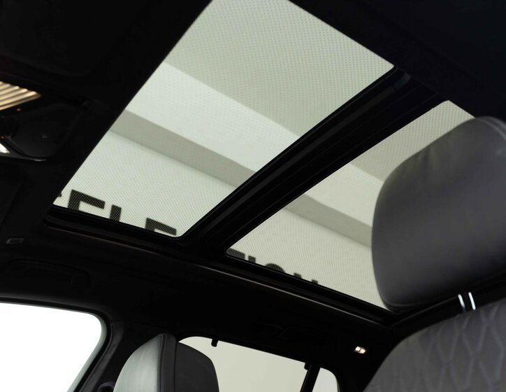 BMW X5 SUV 4,4 l 390 kw