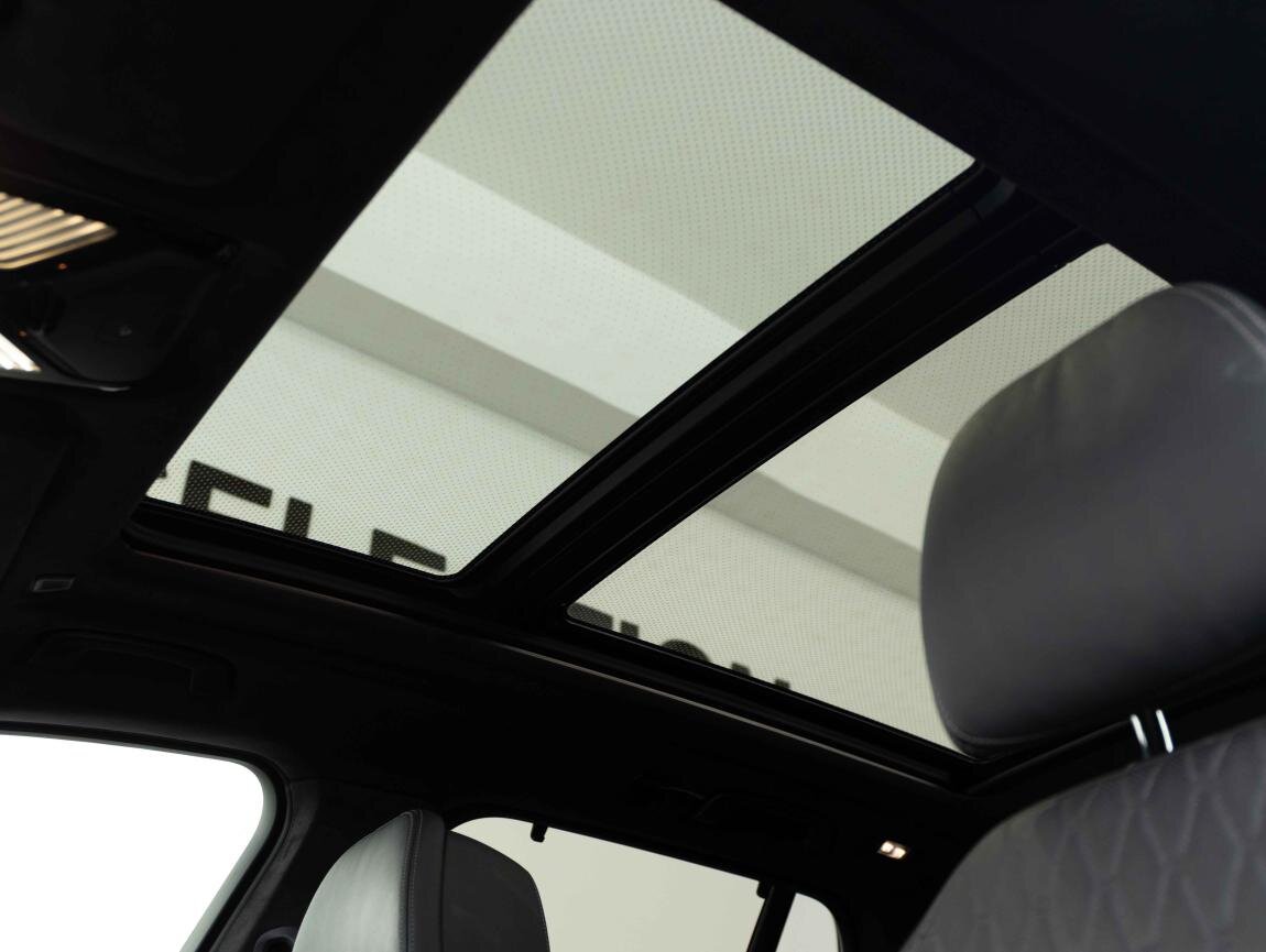 BMW X5 SUV 4,4 l 390 kw