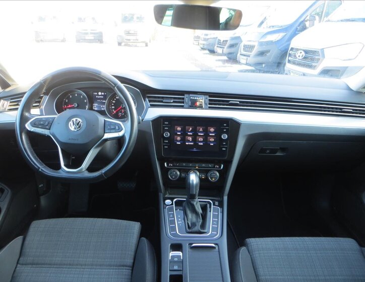 Volkswagen Passat Kombi 1,5 l 110 kw