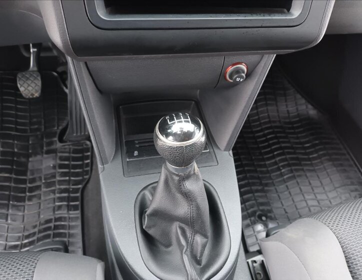 Volkswagen Touran MPV 1,2 l 77 kw