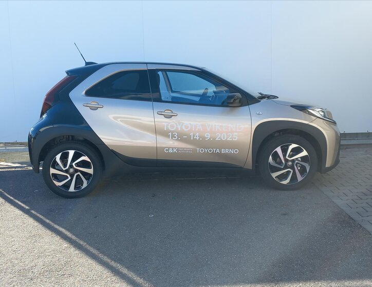 Toyota Aygo Hatchback 998,0 53 kw
