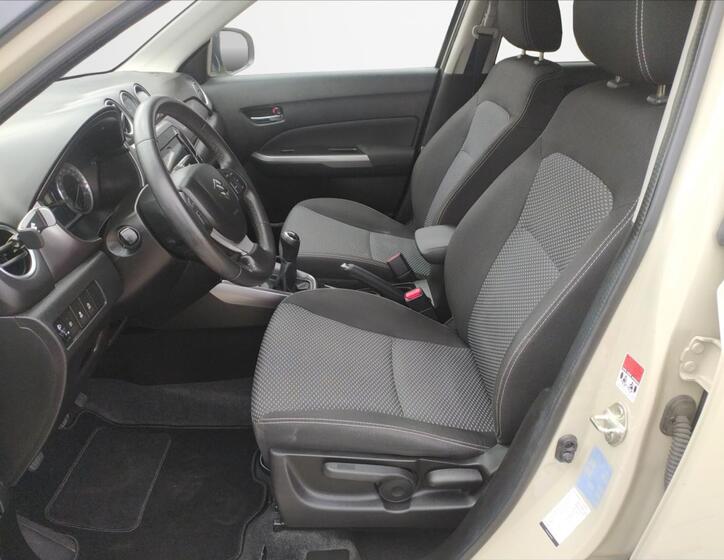Suzuki Vitara 17