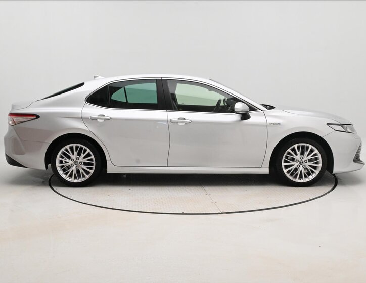 Toyota Camry Sedan / Limuzína 2,5 l 160 kw