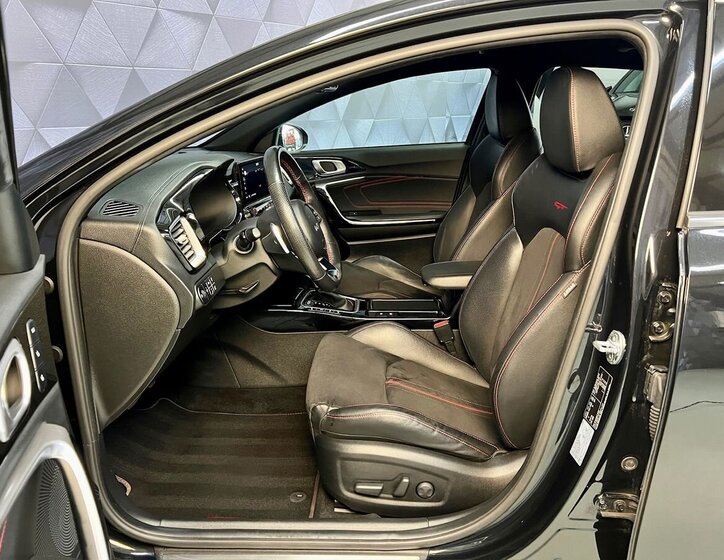 KIA Pro_Ceed Hatchback 1,6 l 150 kw