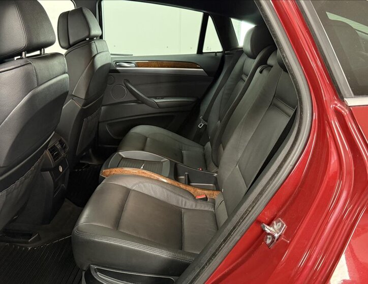 BMW X6 SUV / Terénní 3,0 l 225 kw