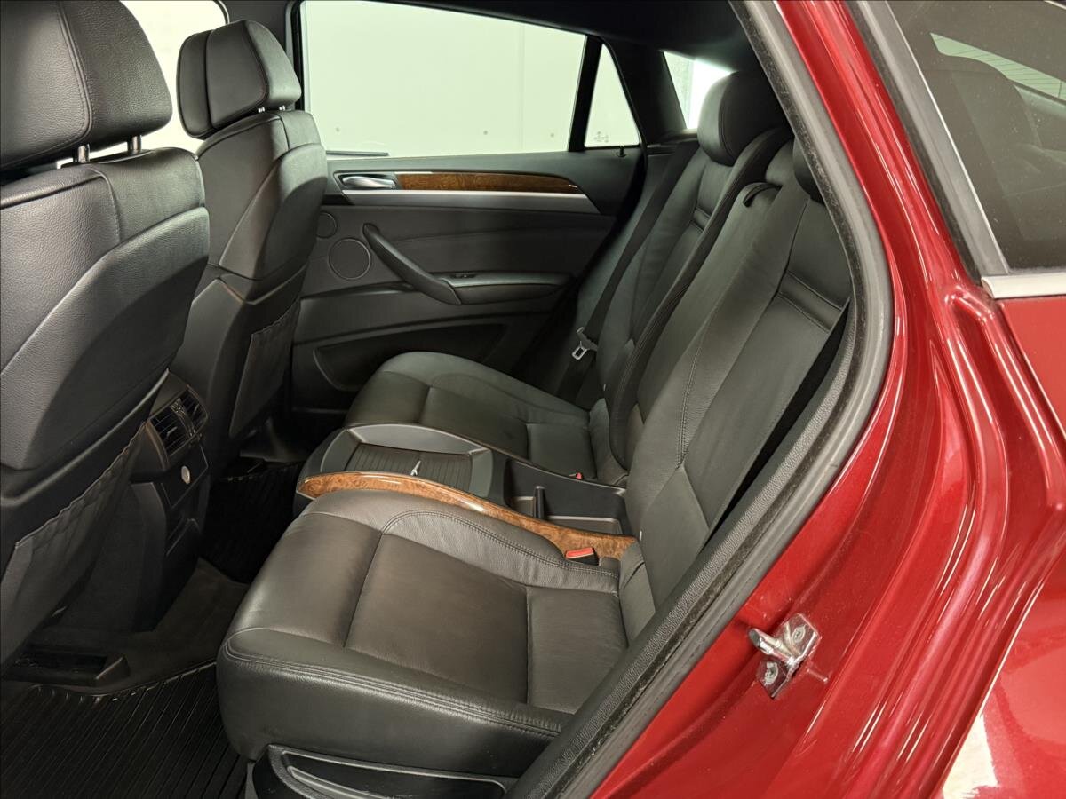 BMW X6 SUV / Terénní 3,0 l 225 kw