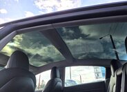 Tesla Model 3 Sedan / Limuzína 0,0 208 kw