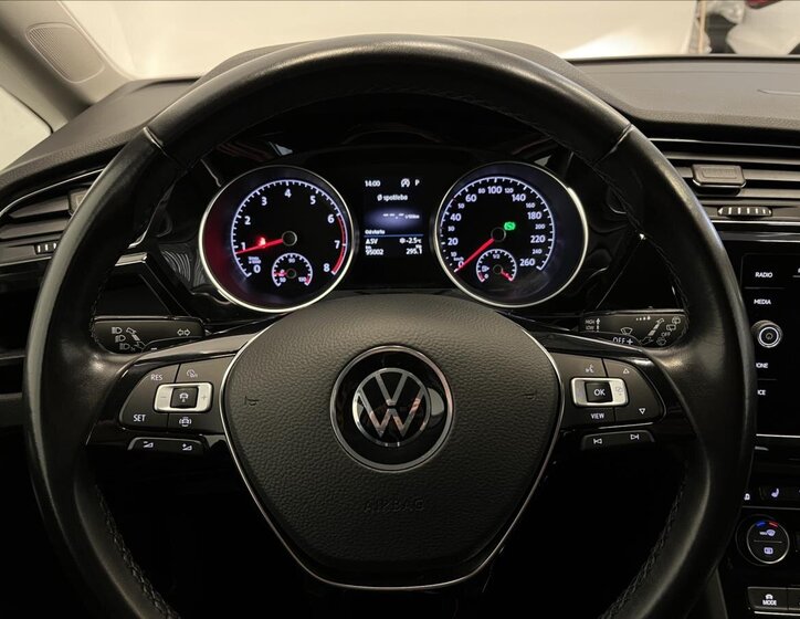 Volkswagen Touran MPV 1,5 l 110 kw