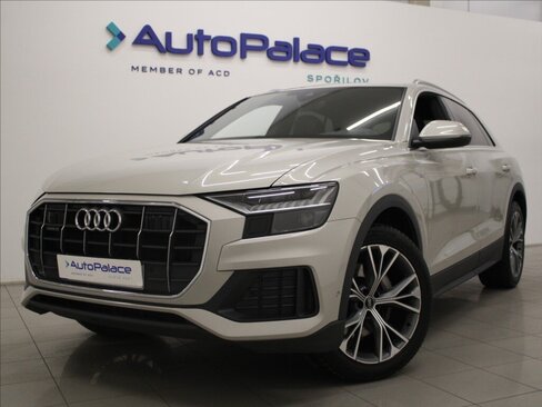 Audi Q8 SUV 3,0 l 210 kw