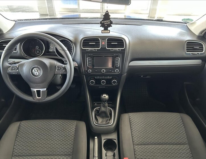 Volkswagen Golf Kombi 1,6 l 77 kw