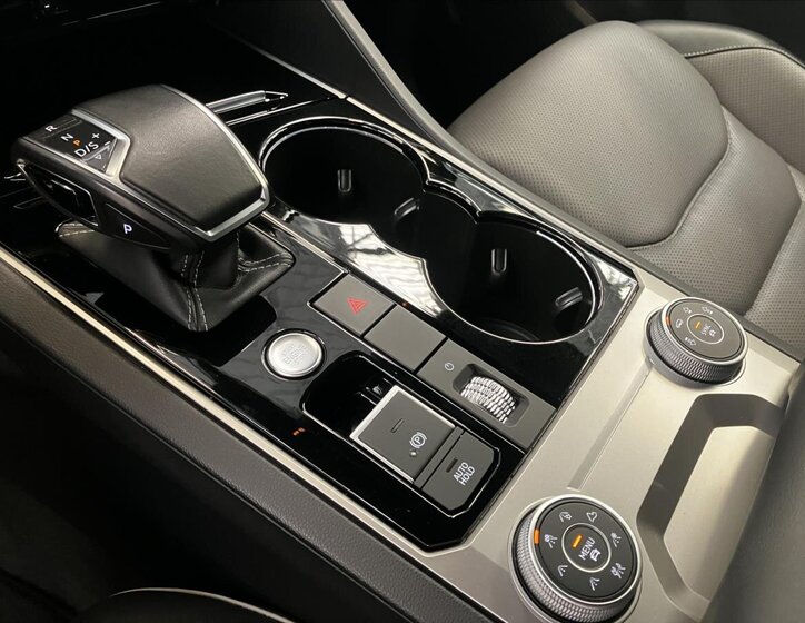 Volkswagen Touareg 13