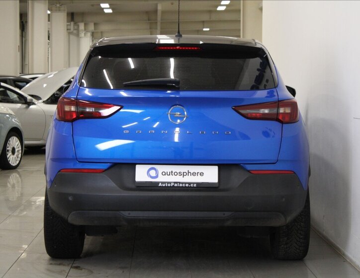 Opel Grandland SUV / Terénní 1,2 l 96 kw
